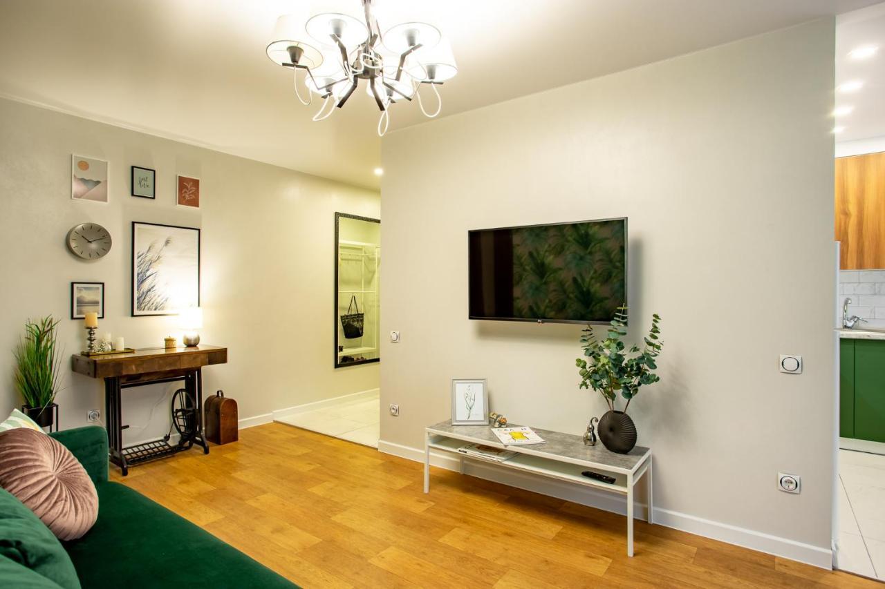 Luxury Apartment With 2 Bedrooms In The City Center نيكولايف المظهر الخارجي الصورة