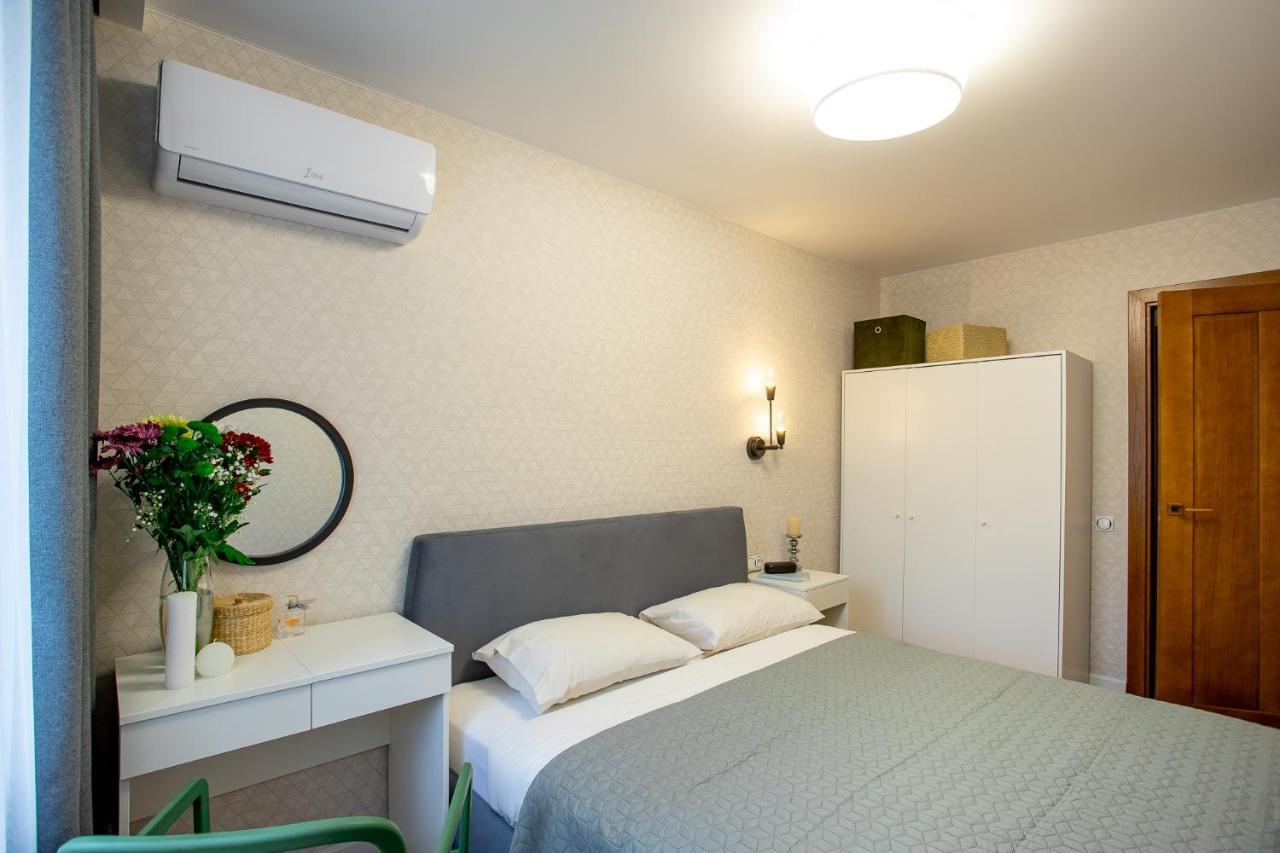 Luxury Apartment With 2 Bedrooms In The City Center نيكولايف المظهر الخارجي الصورة