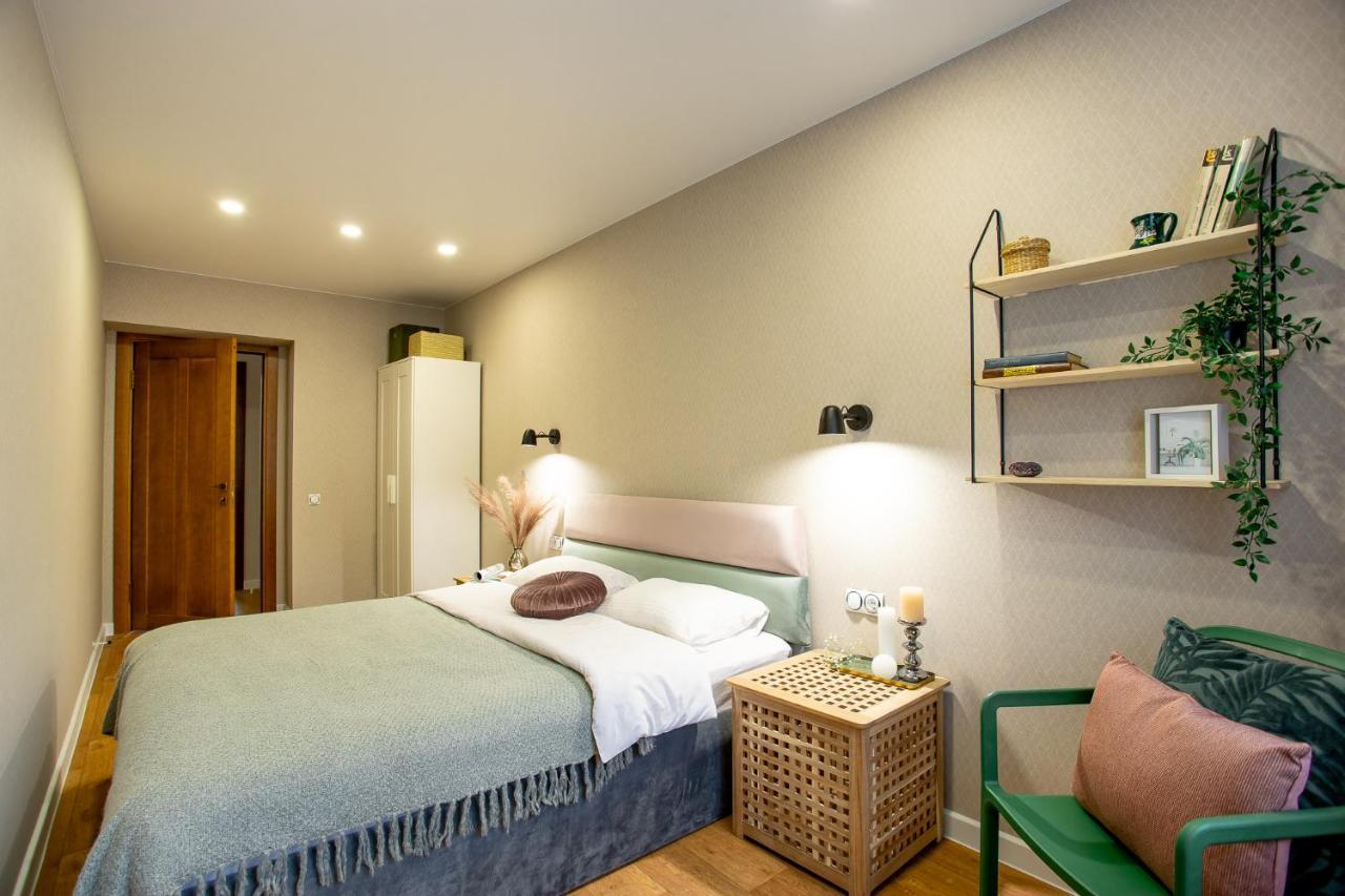 Luxury Apartment With 2 Bedrooms In The City Center نيكولايف المظهر الخارجي الصورة