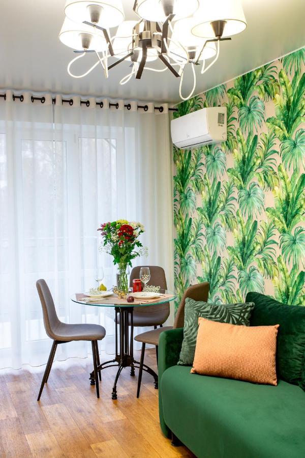 Luxury Apartment With 2 Bedrooms In The City Center نيكولايف المظهر الخارجي الصورة